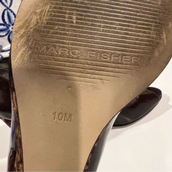 Marc Fisher Brown Patent Leather Peep Toe Animal Print Wedges Shoes Sz 10 - Picture 6 of 7